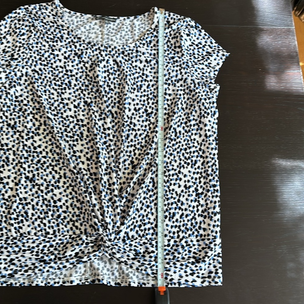 ADRIANNA PAPELL twist top light weight easy wash and wear for formal or casual L - Picture 5 of 9